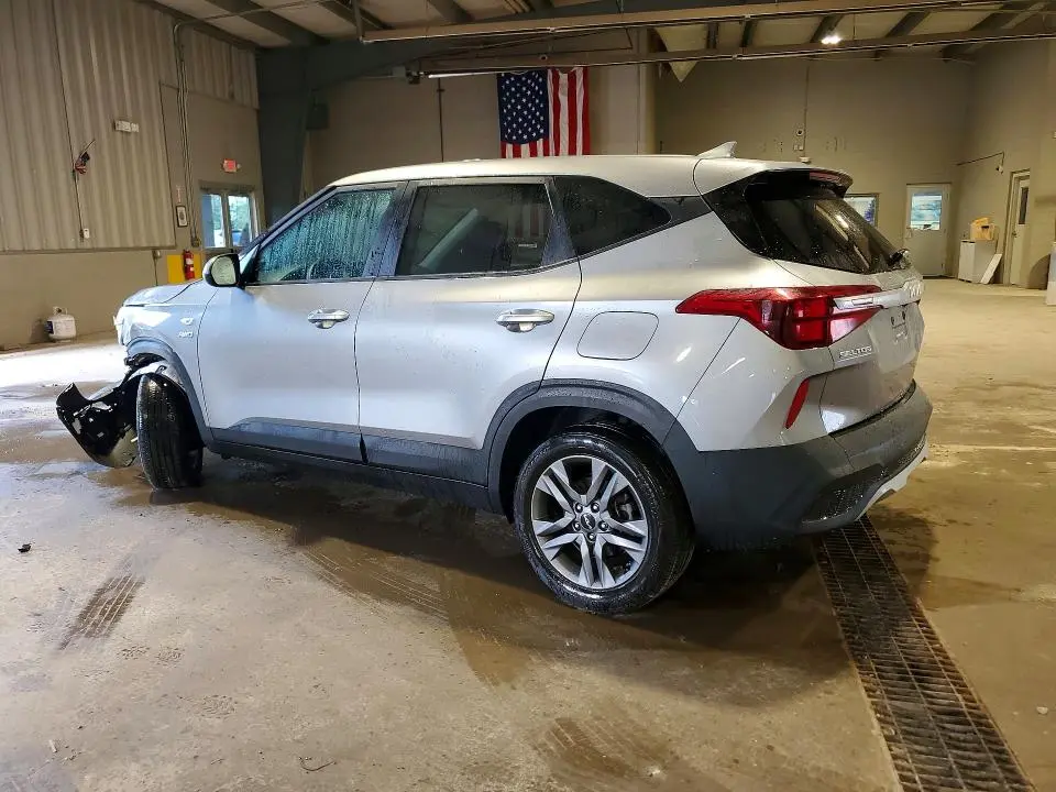 2023 KIA SELTOS LX  