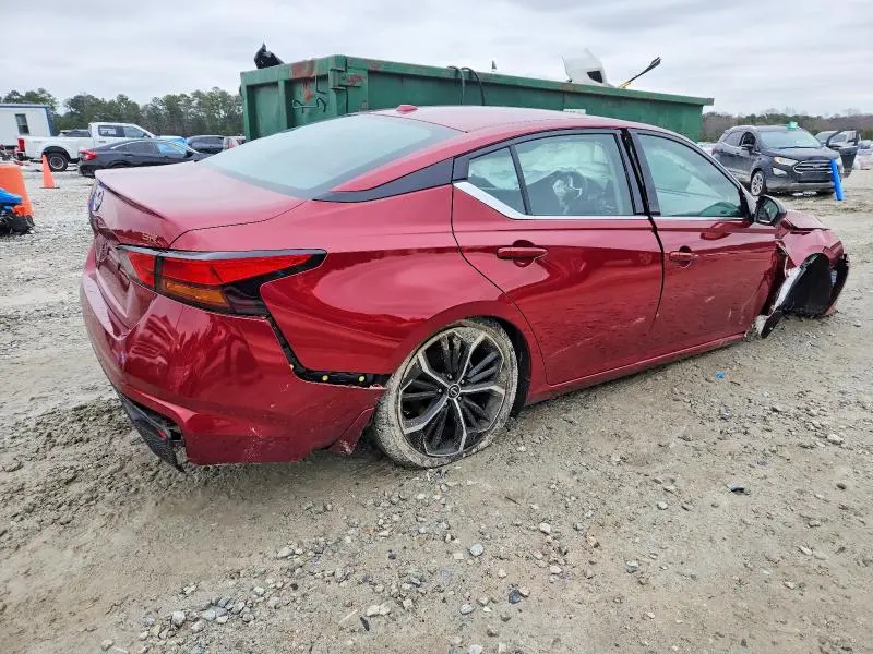 2025 NISSAN ALTIMA SR  