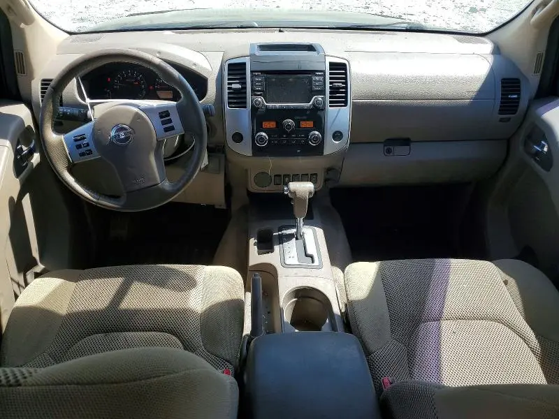 2016 NISSAN FRONTIER SV  