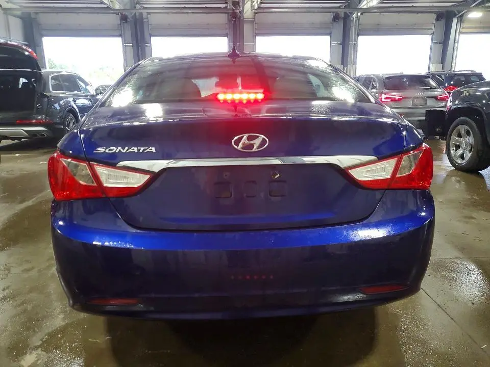 2012 HYUNDAI SONATA GLS  