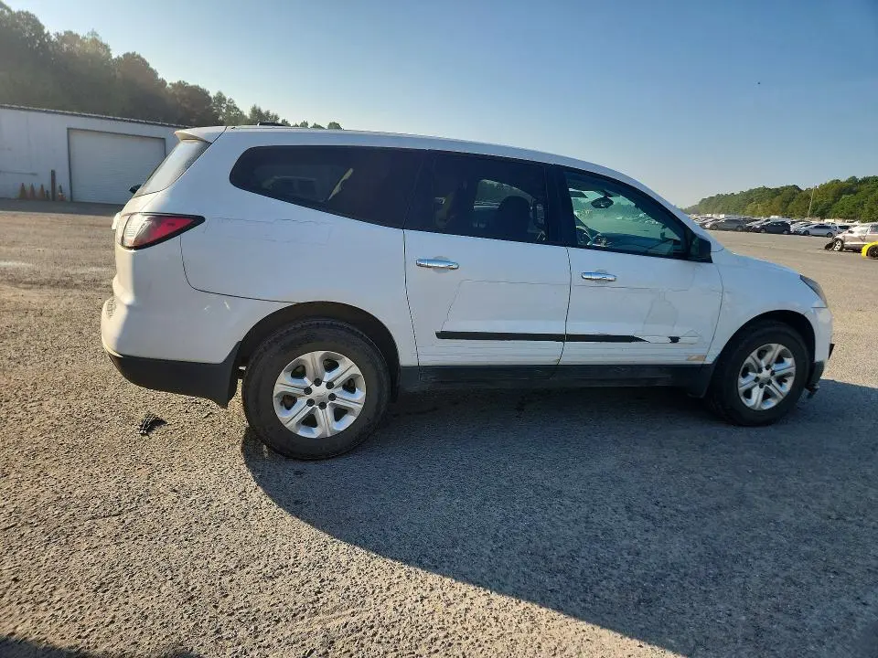 2016 CHEVROLET TRAVERSE LS  