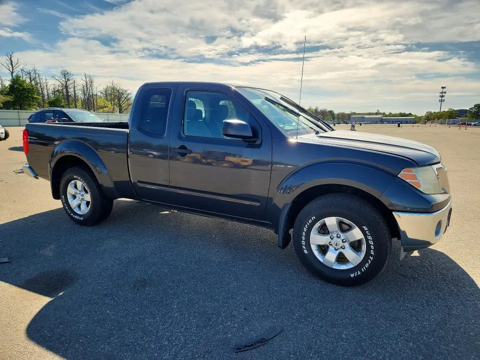 2010 NISSAN FRONTIER   