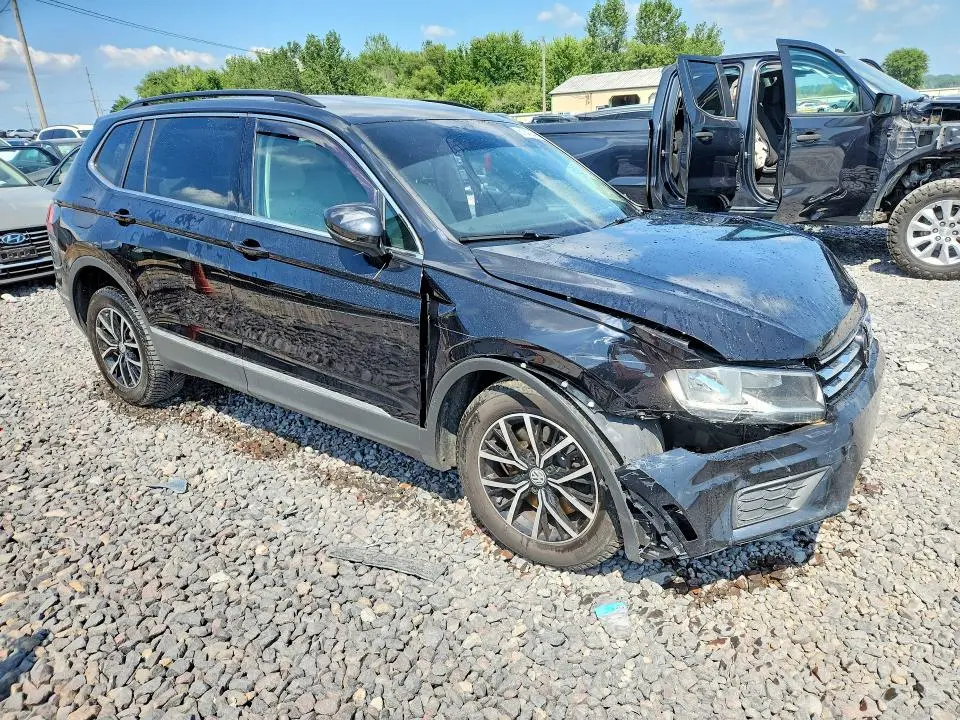 2021 VOLKSWAGEN TIGUAN SE  