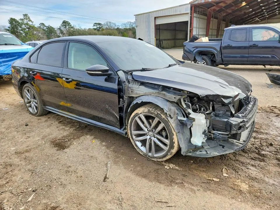 2018 VOLKSWAGEN PASSAT S  