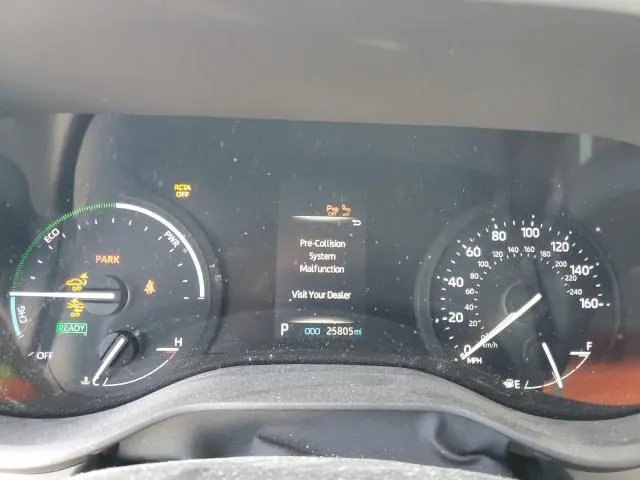 2021 TOYOTA SIENNA XLE  