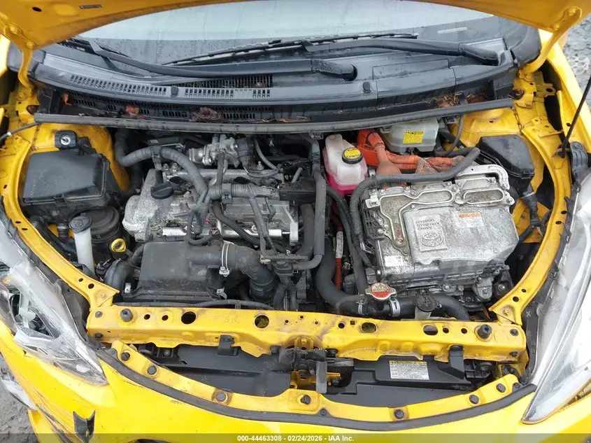 2015 TOYOTA PRIUS C FOUR