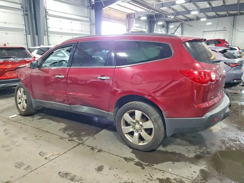2011 CHEVROLET TRAVERSE LT  