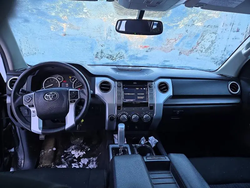 2015 TOYOTA TUNDRA CREWMAX SR5  