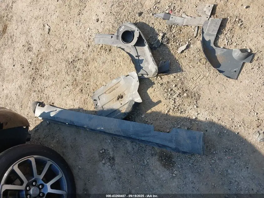 2020 GMC CANYON 4WD  SHORT BOX DENALI