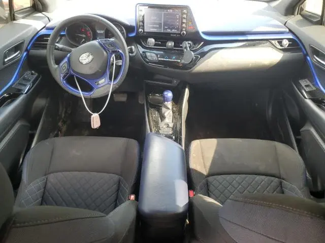 2021 TOYOTA C-HR XLE  