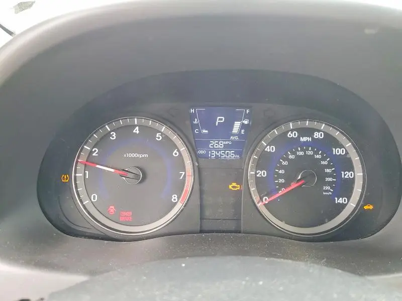 2012 HYUNDAI ACCENT SE  