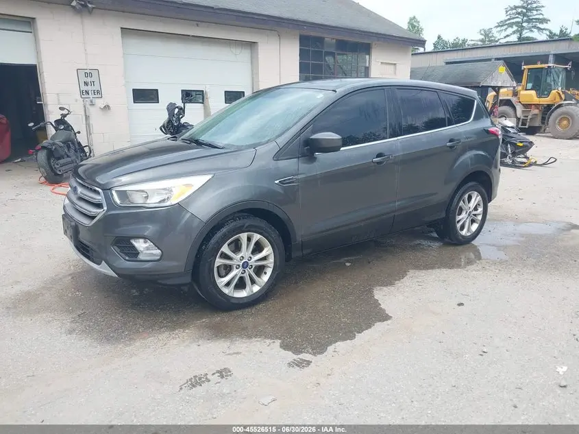 2017 FORD ESCAPE SE
