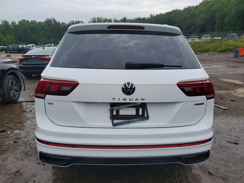 2022 VOLKSWAGEN TIGUAN SE R-LINE BLACK  