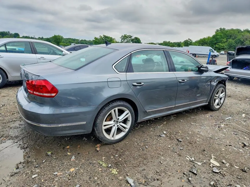 2015 VOLKSWAGEN PASSAT SEL  