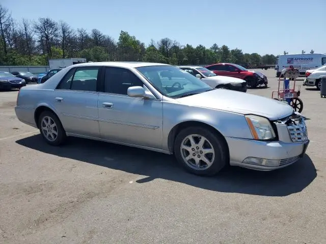 2010 CADILLAC DTS LUXURY COLLECTION  