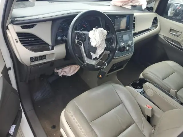 2015 TOYOTA SIENNA XLE  