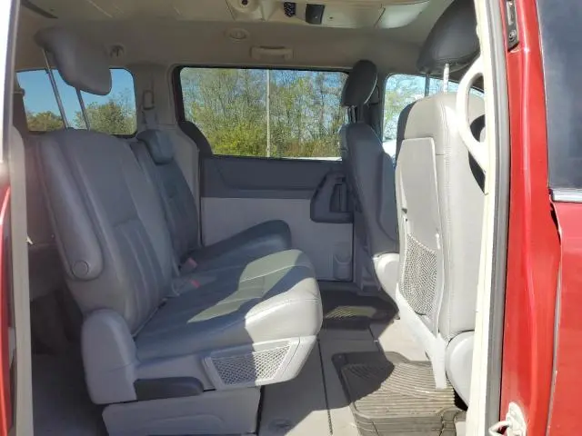 2010 CHRYSLER TOWN & COUNTRY TOURING  