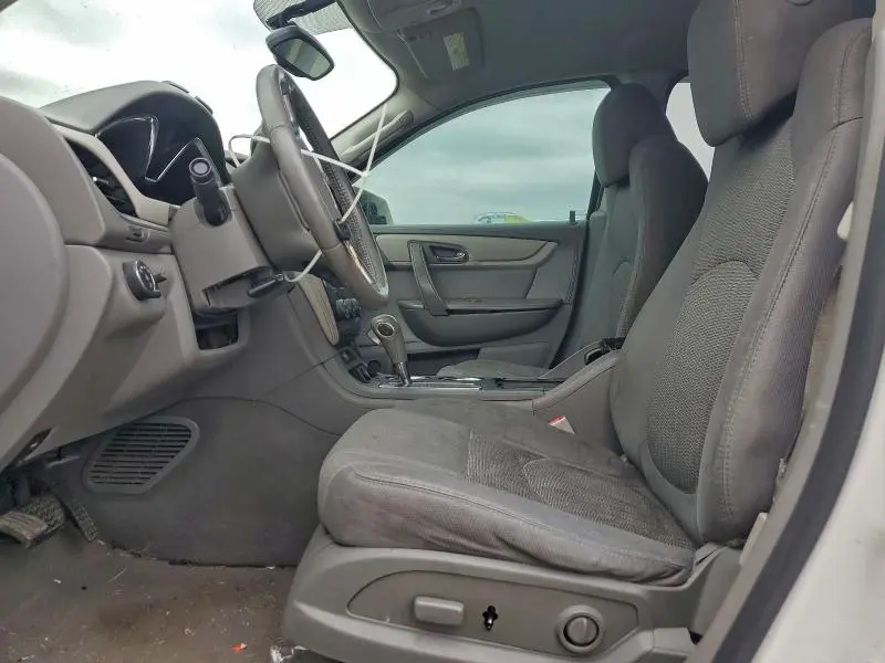 2014 CHEVROLET TRAVERSE LT  