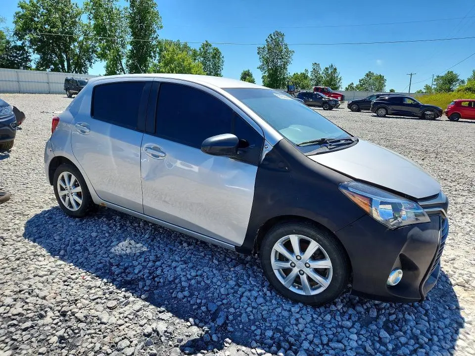 2015 TOYOTA YARIS 5-DOOR LE  