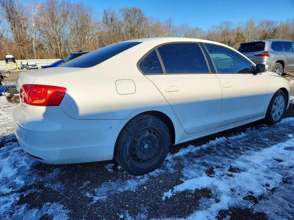2011 VOLKSWAGEN JETTA SE  