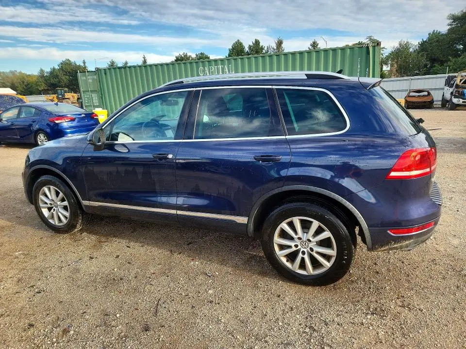 2013 VOLKSWAGEN TOUAREG V6  
