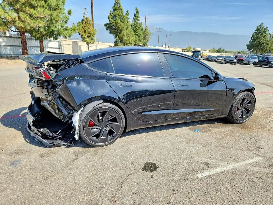 2026 TESLA MODEL 3   