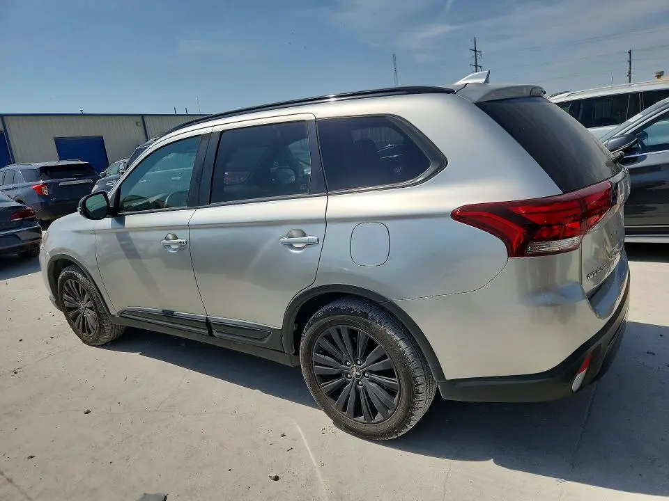 2020 MITSUBISHI OUTLANDER SE  