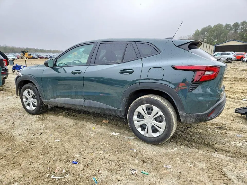 2025 CHEVROLET TRAX LS  