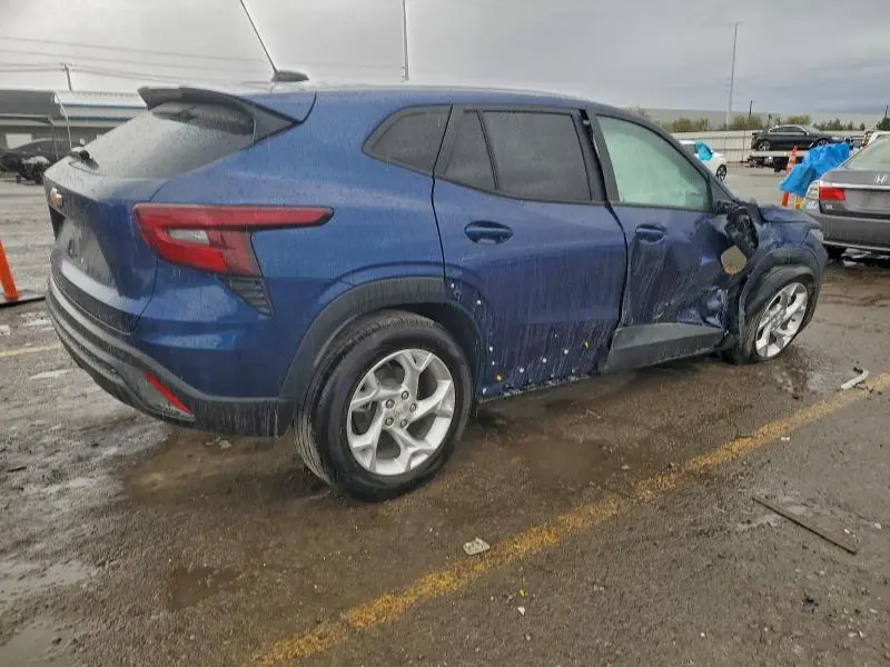 2024 CHEVROLET TRAX LS  