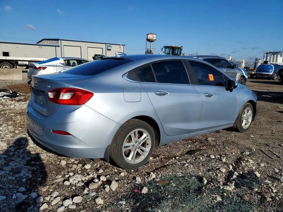 2017 CHEVROLET CRUZE LT  