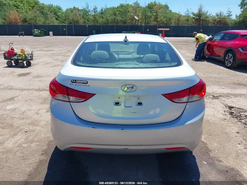 2013 HYUNDAI ELANTRA GLS