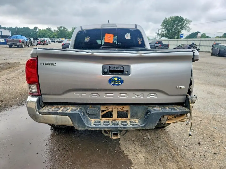 2018 TOYOTA TACOMA SR5 V6  