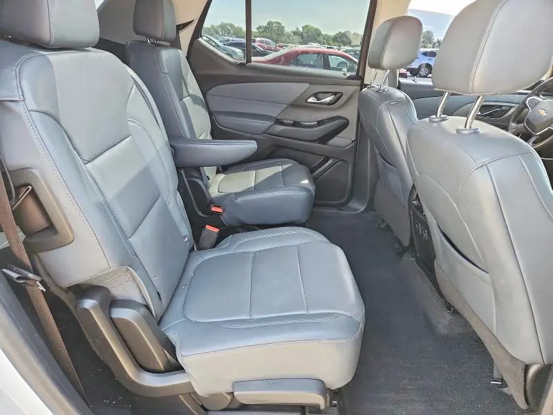 2020 CHEVROLET TRAVERSE LT  