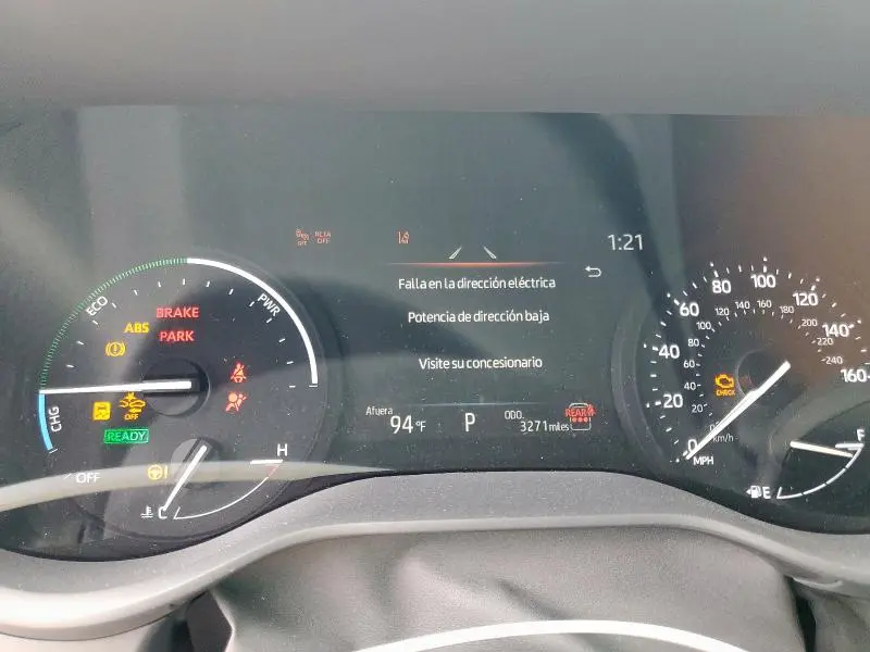 2025 TOYOTA SIENNA LE  