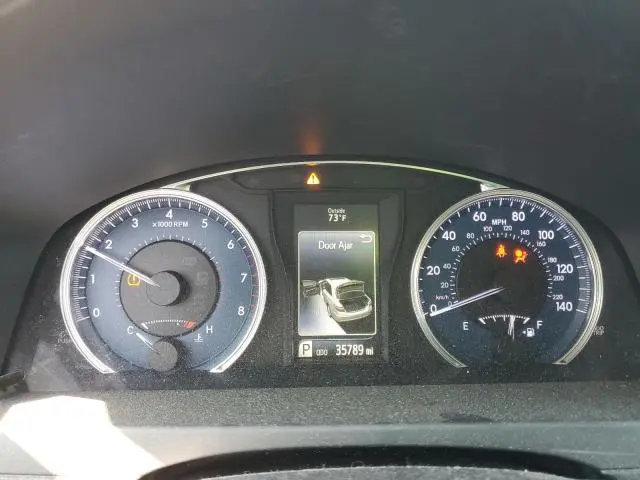 2016 TOYOTA CAMRY LE  