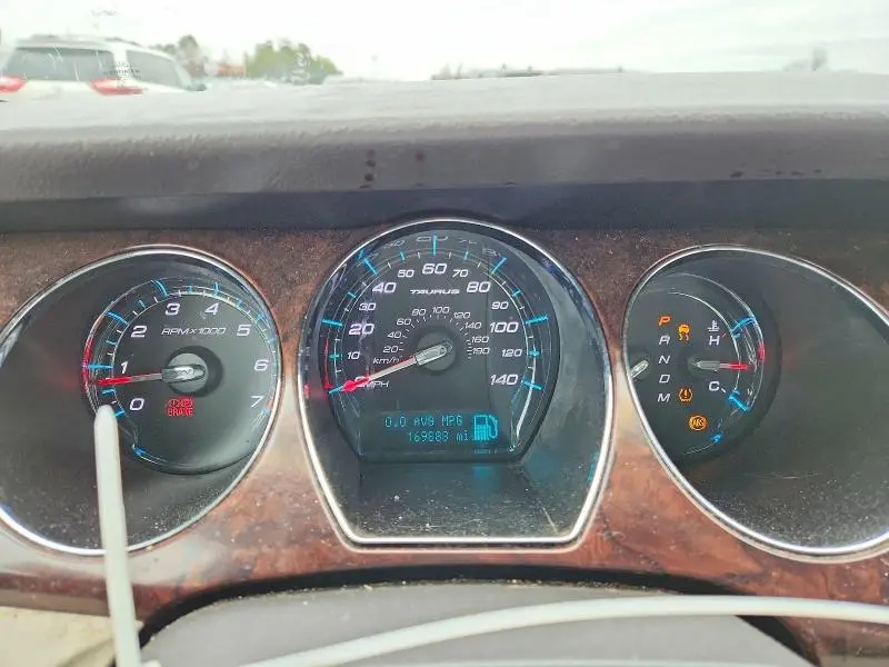 2011 FORD TAURUS SEL  