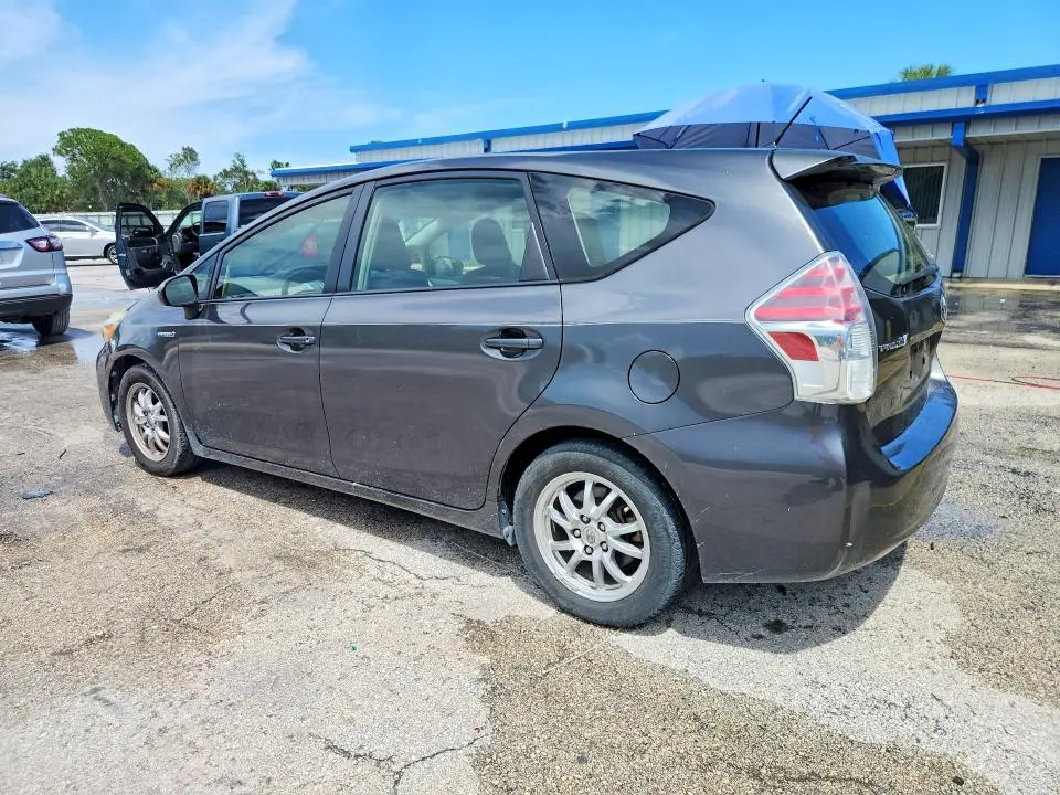 2016 TOYOTA PRIUS V TWO  