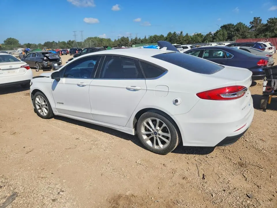 2019 FORD FUSION SE  