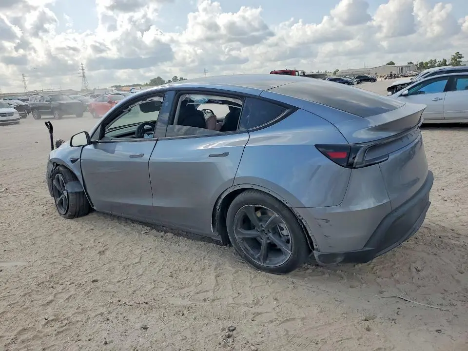 2026 TESLA MODEL Y   