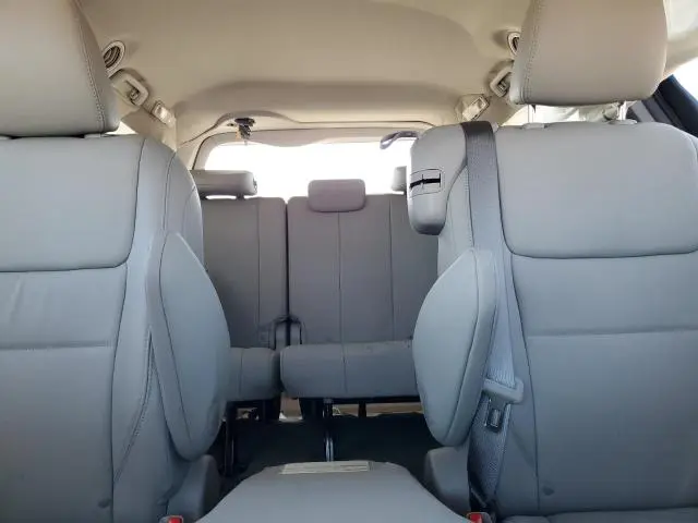 2015 TOYOTA SIENNA XLE  