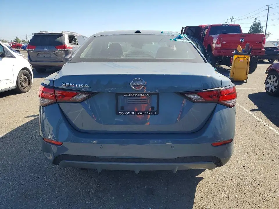 2025 NISSAN SENTRA SV  