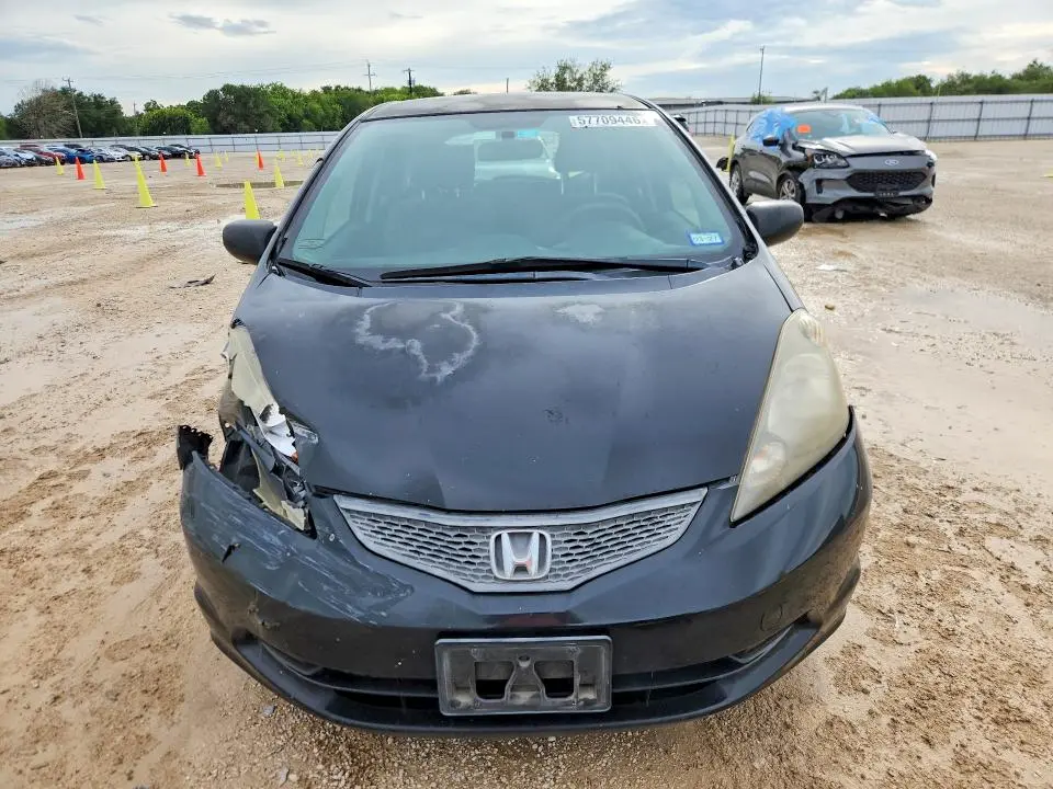 2011 HONDA FIT   