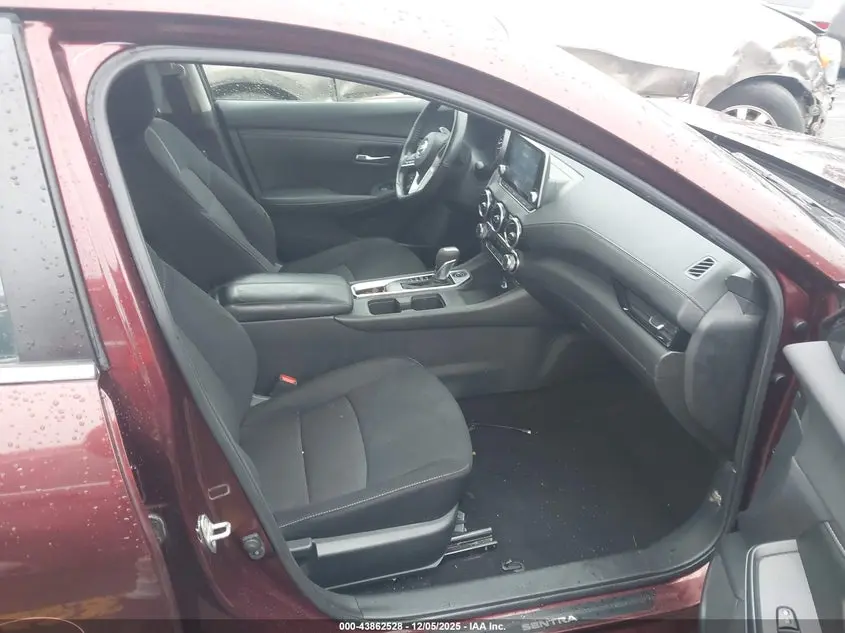 2022 NISSAN SENTRA SV XTRONIC CVT