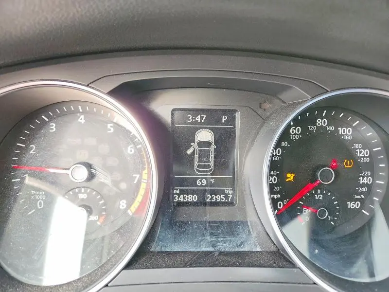 2017 VOLKSWAGEN JETTA SE  