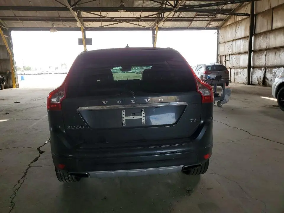 2016 VOLVO XC60 T6 PREMIER  