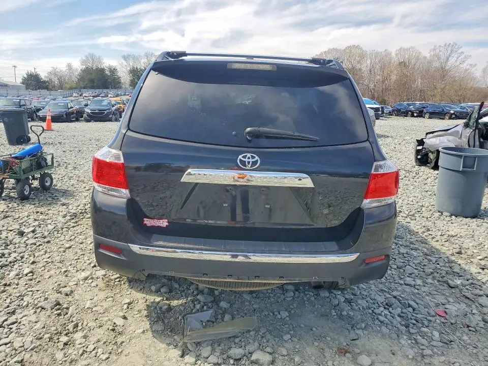2012 TOYOTA HIGHLANDER BASE  
