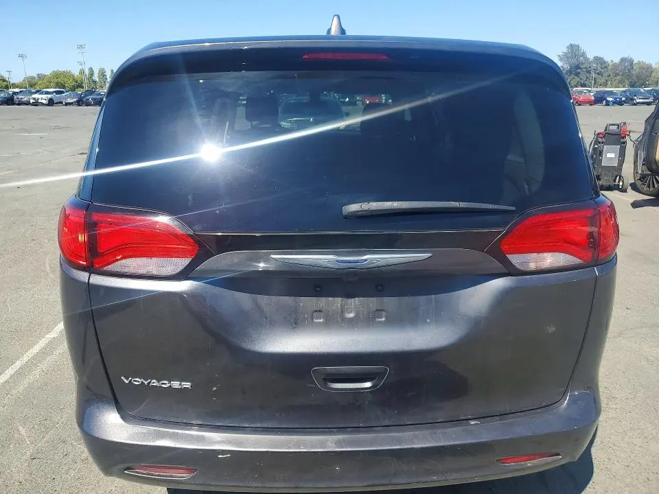 2020 CHRYSLER VOYAGER LX  