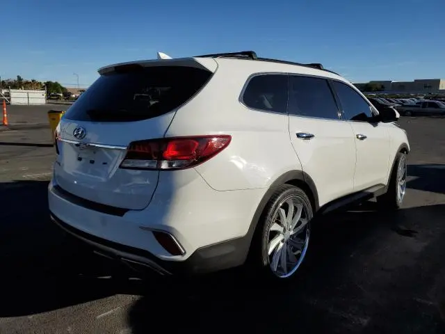 2018 HYUNDAI SANTA FE SE  