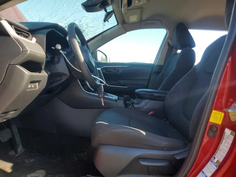 2021 TOYOTA RAV4 LE  