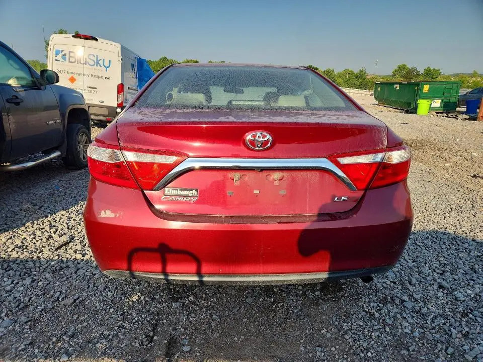 2016 TOYOTA CAMRY LE  